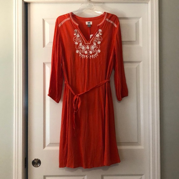 Old Navy Dresses & Skirts - Gorgeous Embroidered Dress